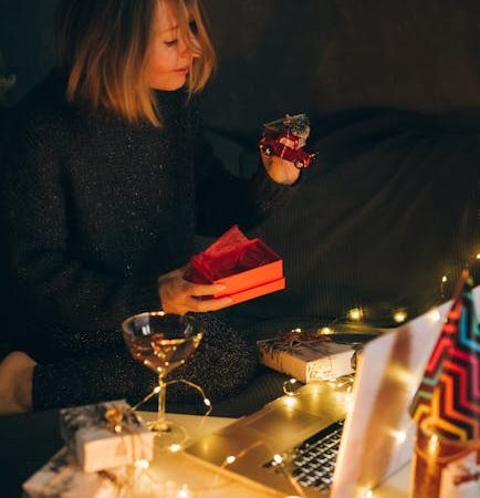 День рождения вручение подарка