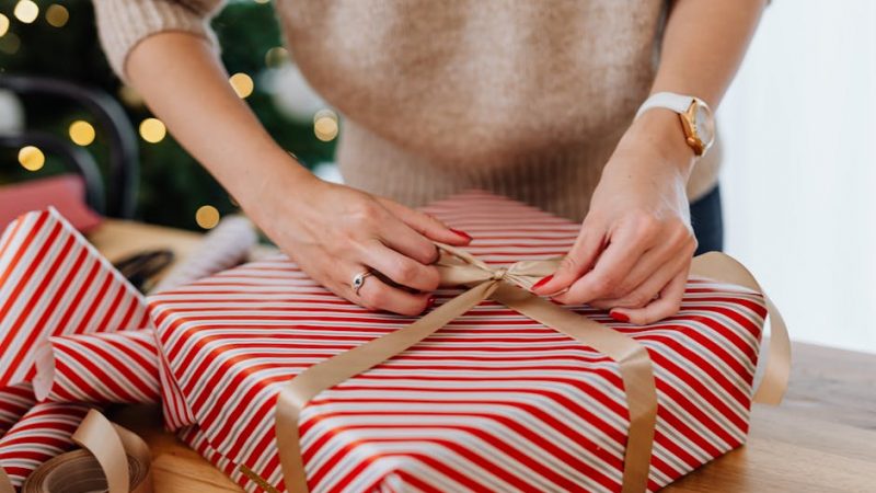 Какой подарок подарить бывшей девушке