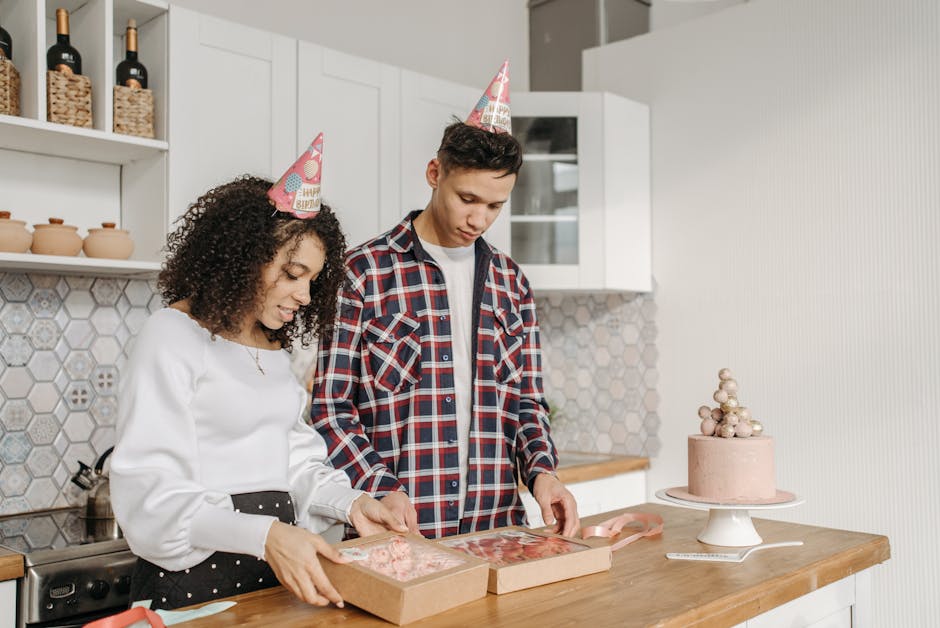 Какой сделать подарок подруге