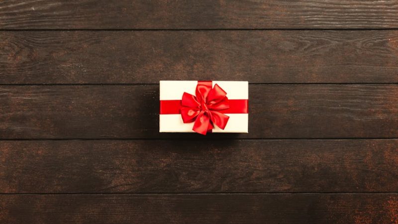 Какой подарок можно на др