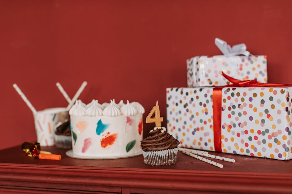 Какие подарки дарят на год свадьбы