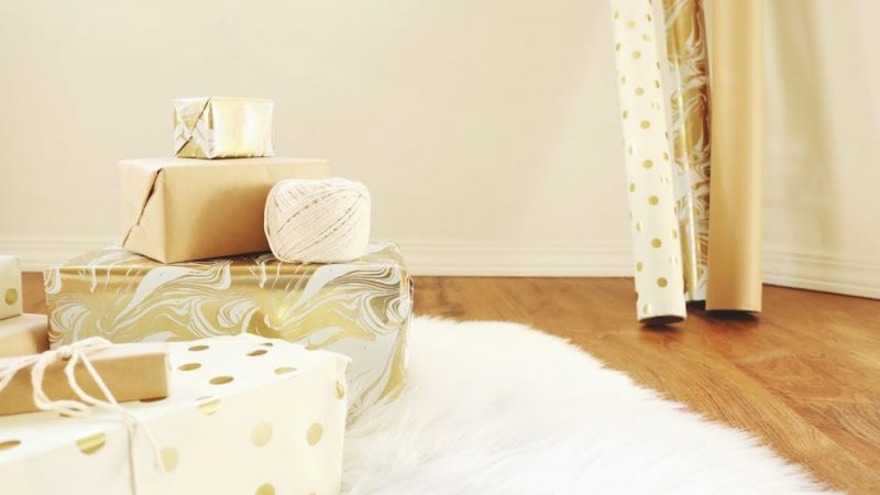 Подарки детям в детский сад