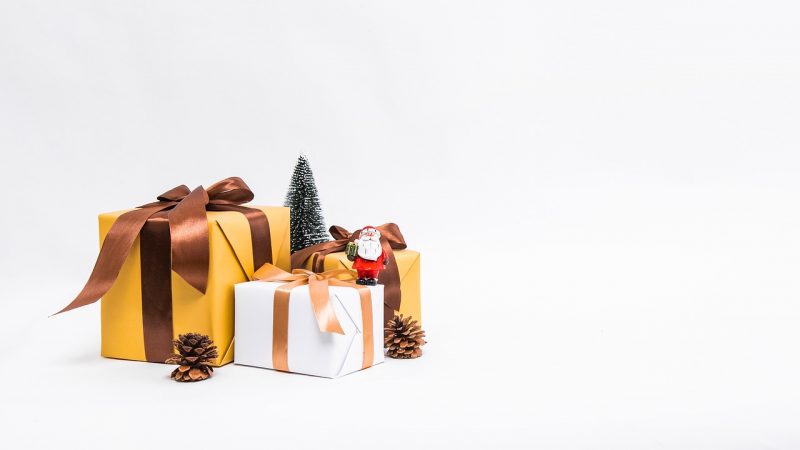 Какой подарок можно на др