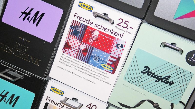 Какой подарок на 8 марта маме