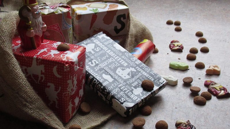 Какой памятный подарок подарить подруге