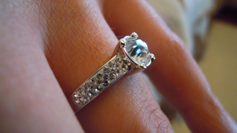 23 февраля какой подарок подарить