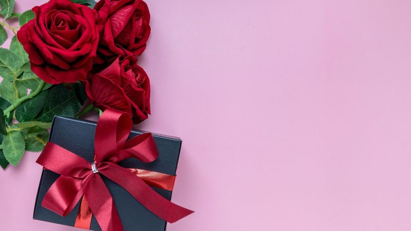 До какого возраста получают подарки