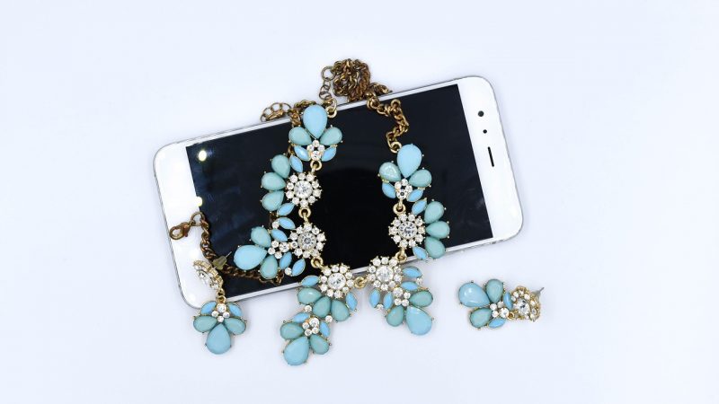 Купить дорогой подарок мужчине в москве